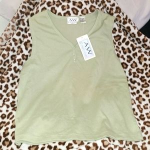 WOMENS SLEEVLESS BLOUSE